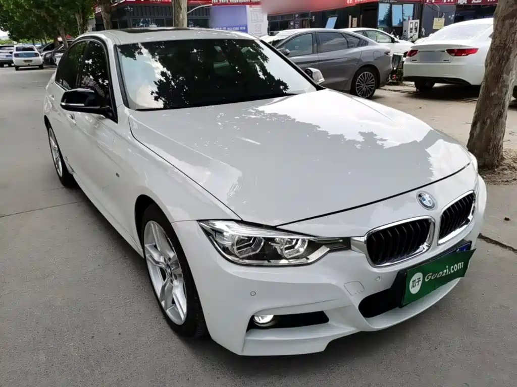BMW 3 Series 2017 — фото 22