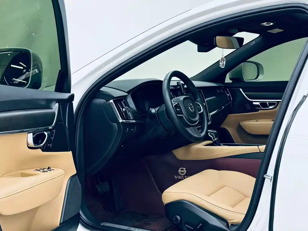 Volvo V90 2018 — фото 9