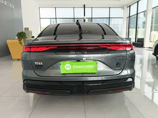 BYD Han L 2025