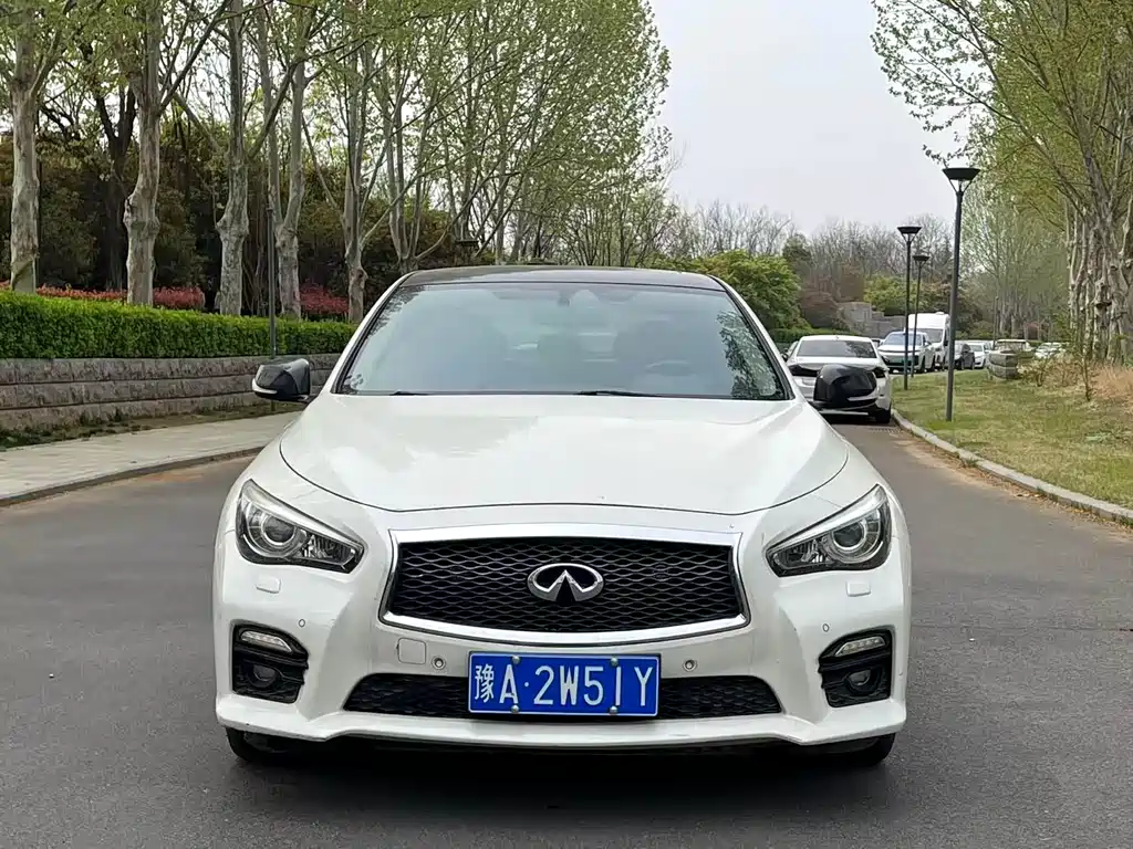 Infiniti Q50L 2015 — фото 3
