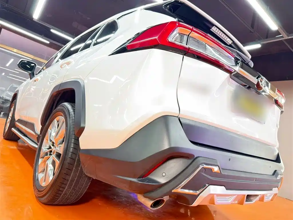 Toyota Wildlander 2021 — фото 10