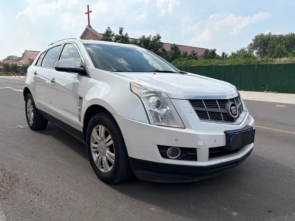 Cadillac SRX 2012 — фото 2