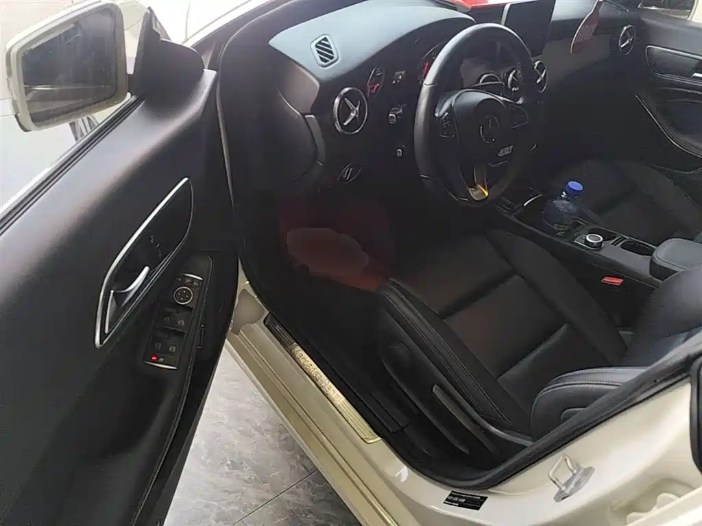 Mercedes-Benz CLA 2017 — фото 16