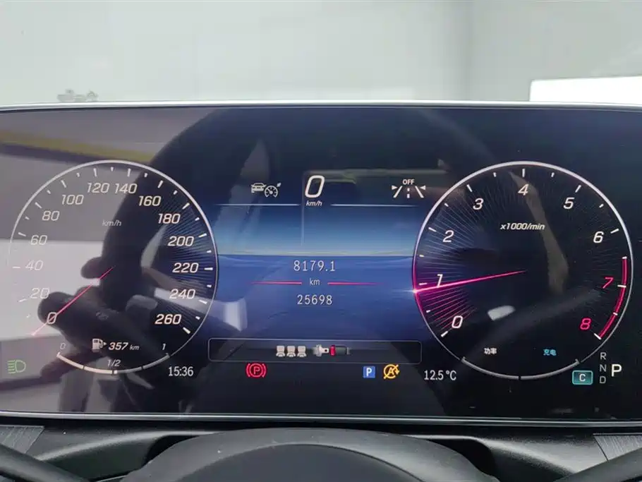 Mercedes-Benz C-Class 2023 — фото 14