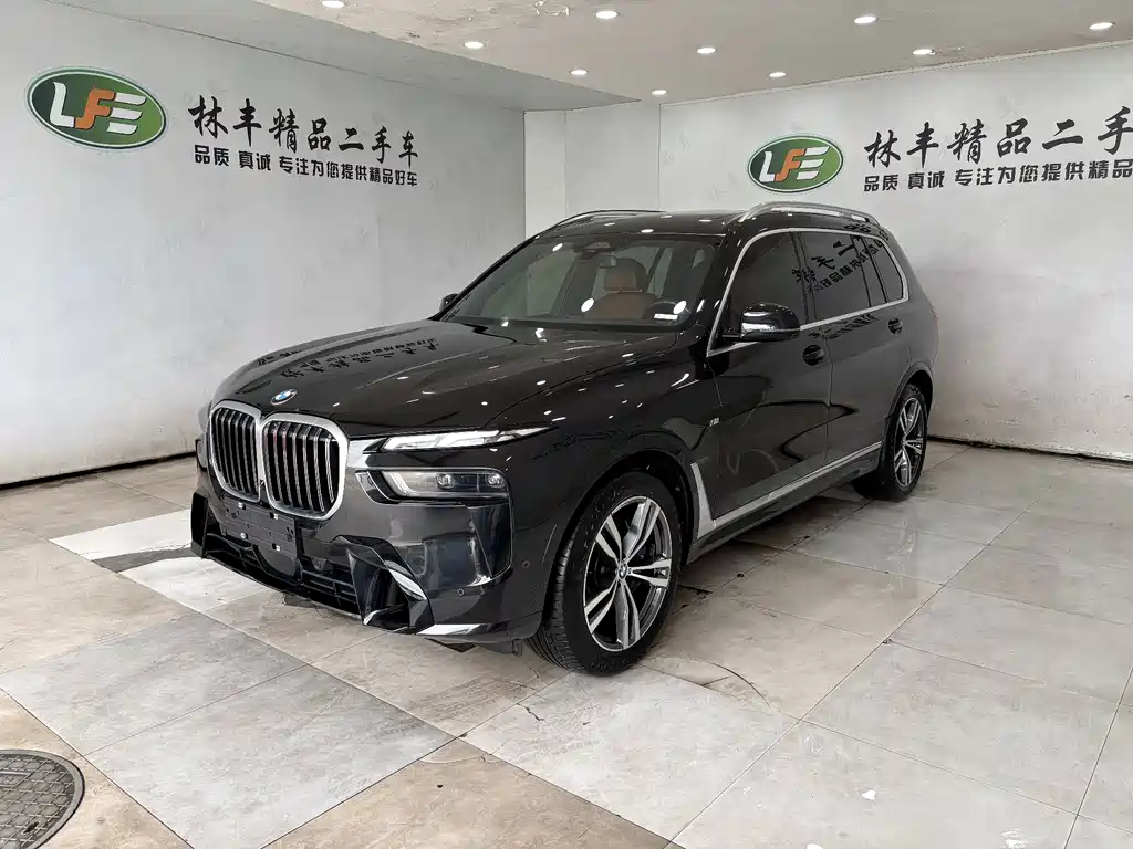 BMW X7 2023 — фото 1