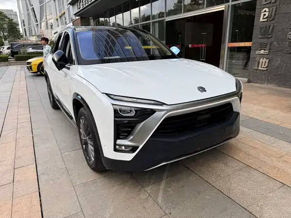 NIO ES8 2019