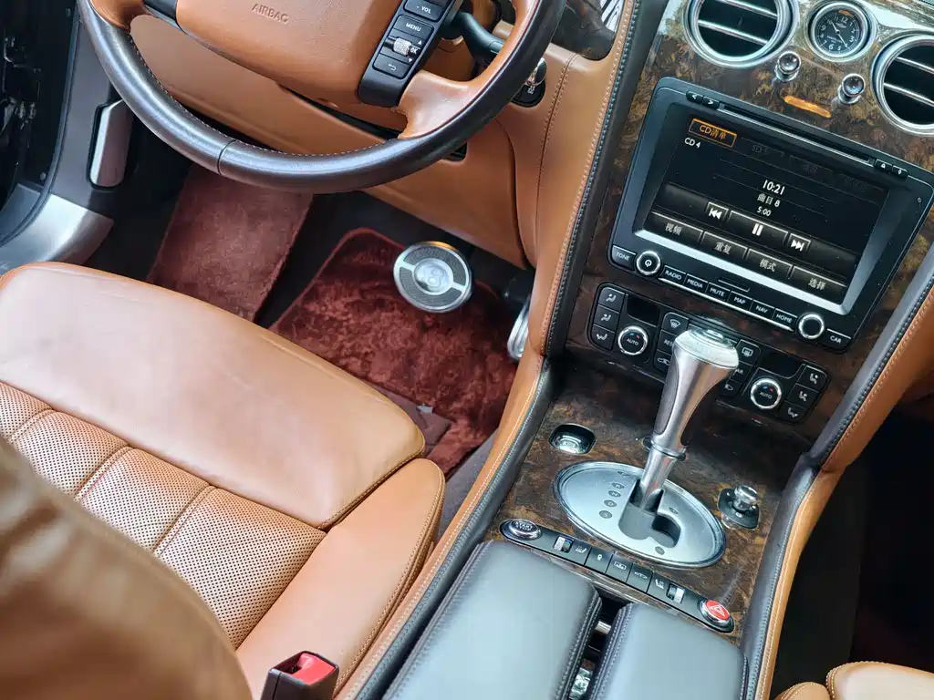 Bentley Flying Spur 2011 — фото 4