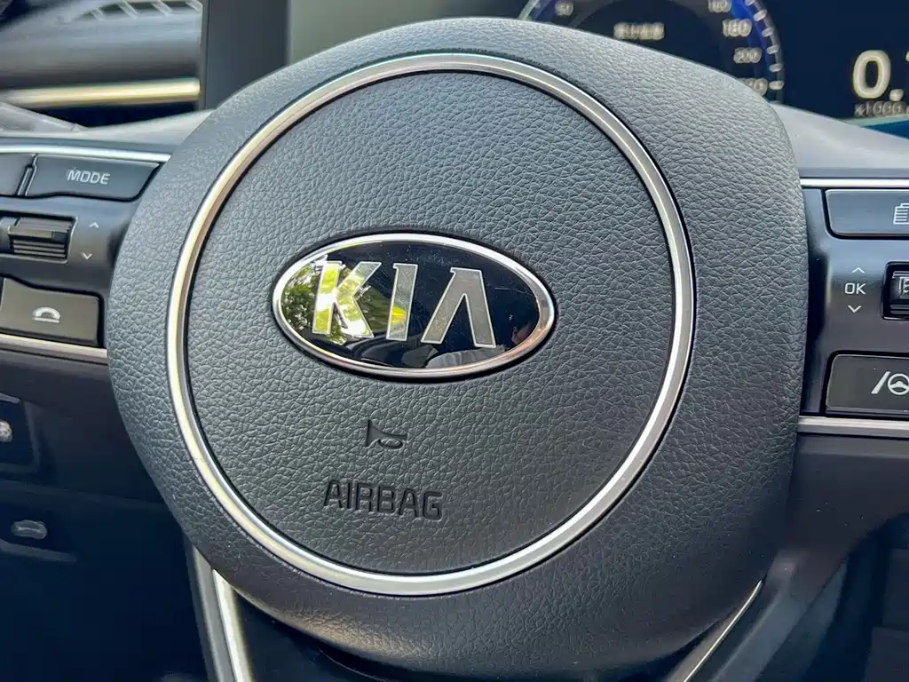 Kia K5 2021 — фото 9