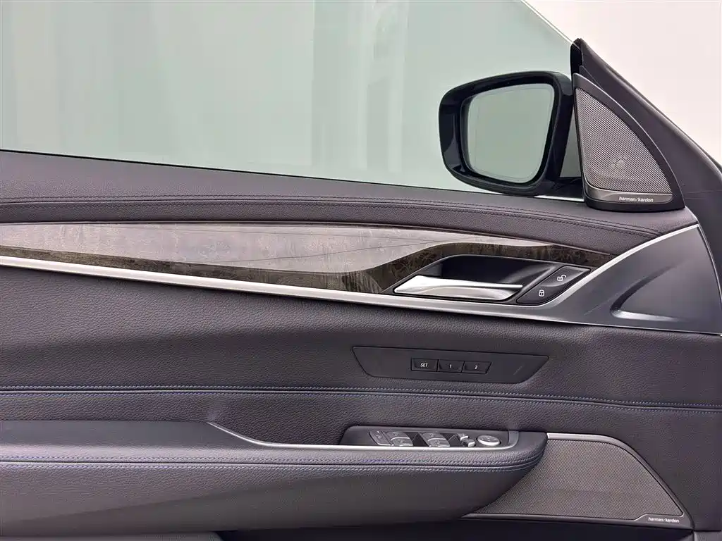 BMW 6 Series GT 2020 — фото 15