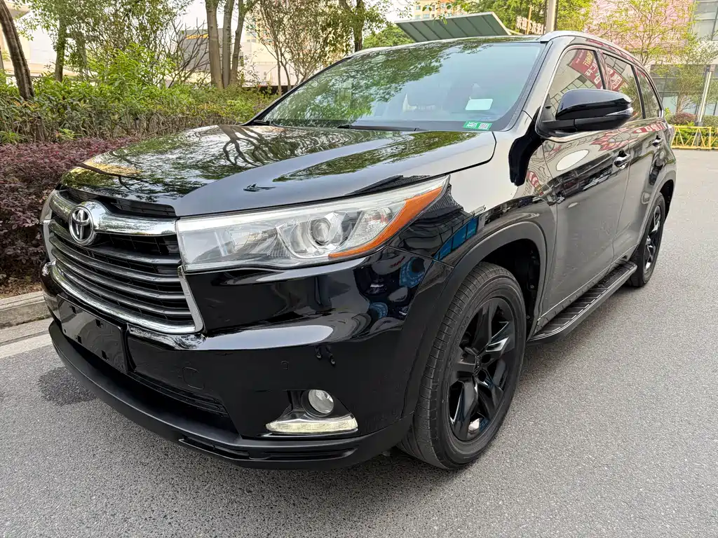 Toyota Highlander 2017 — фото 1