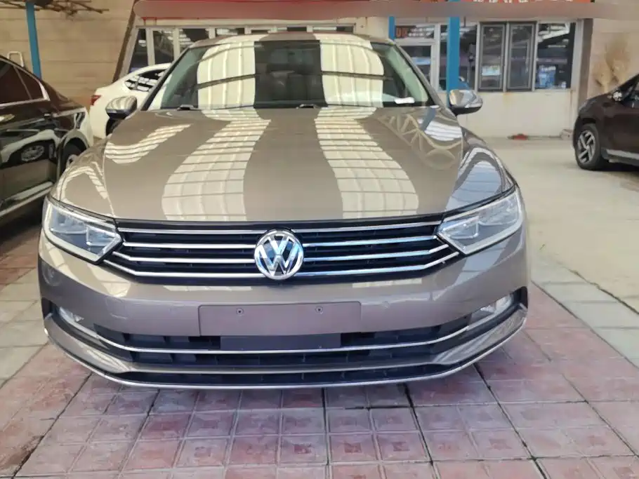 Volkswagen Magotan 2016