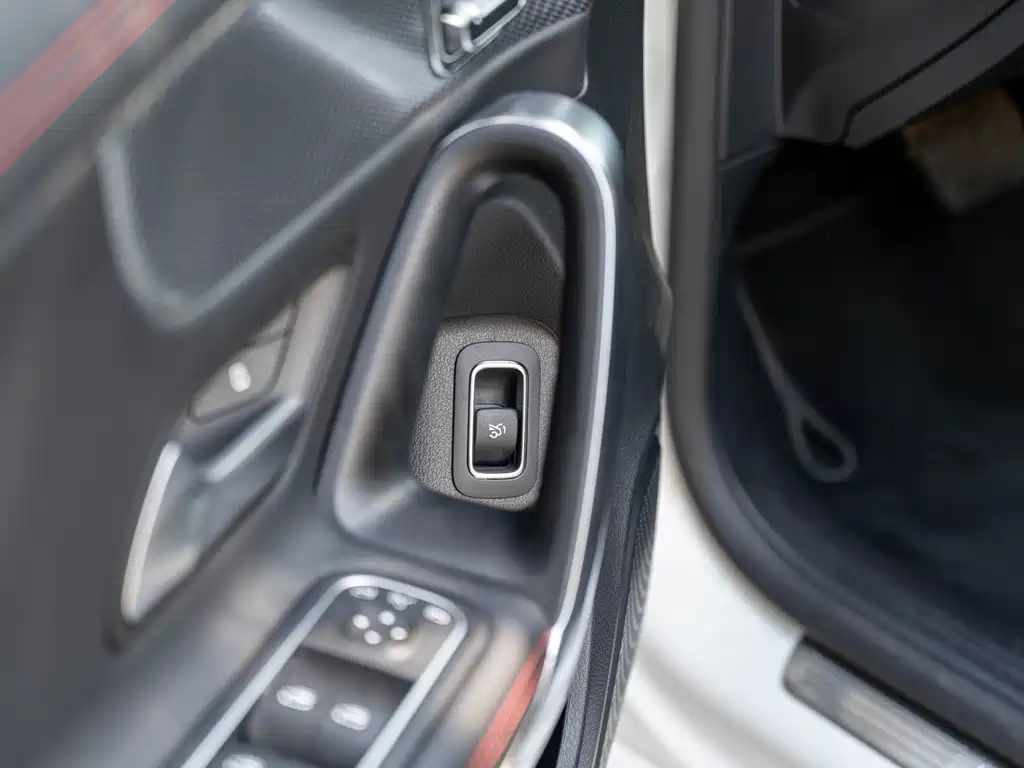 Mercedes-Benz A-Class 2025 — фото 12