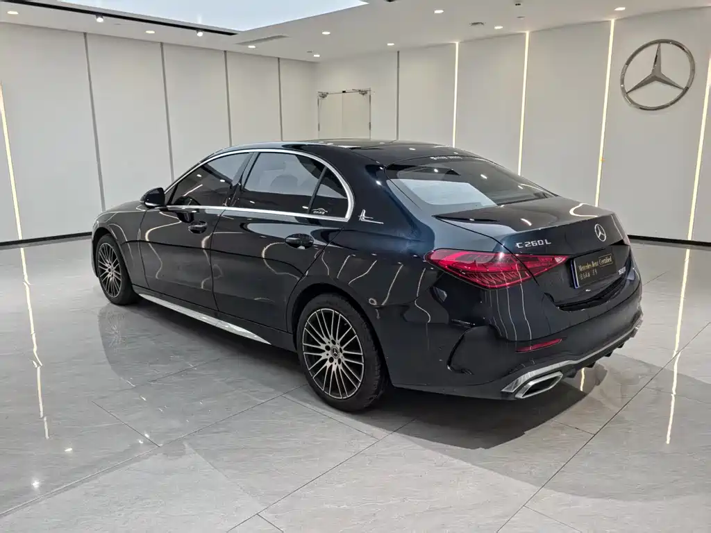 Mercedes-Benz C-Class 2023 — фото 11