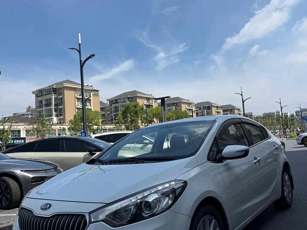 Kia K3 2015