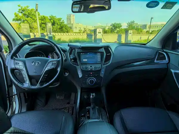Hyundai Santa Fe 2014
