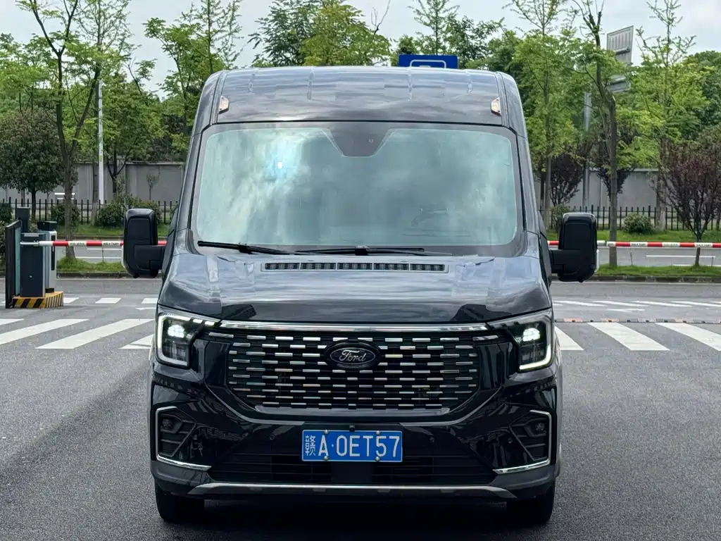 Ford Transit T8 2024 — фото 2