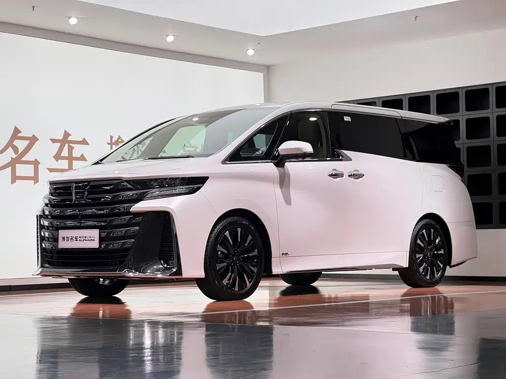 Toyota Vellfire 2025 — фото 1