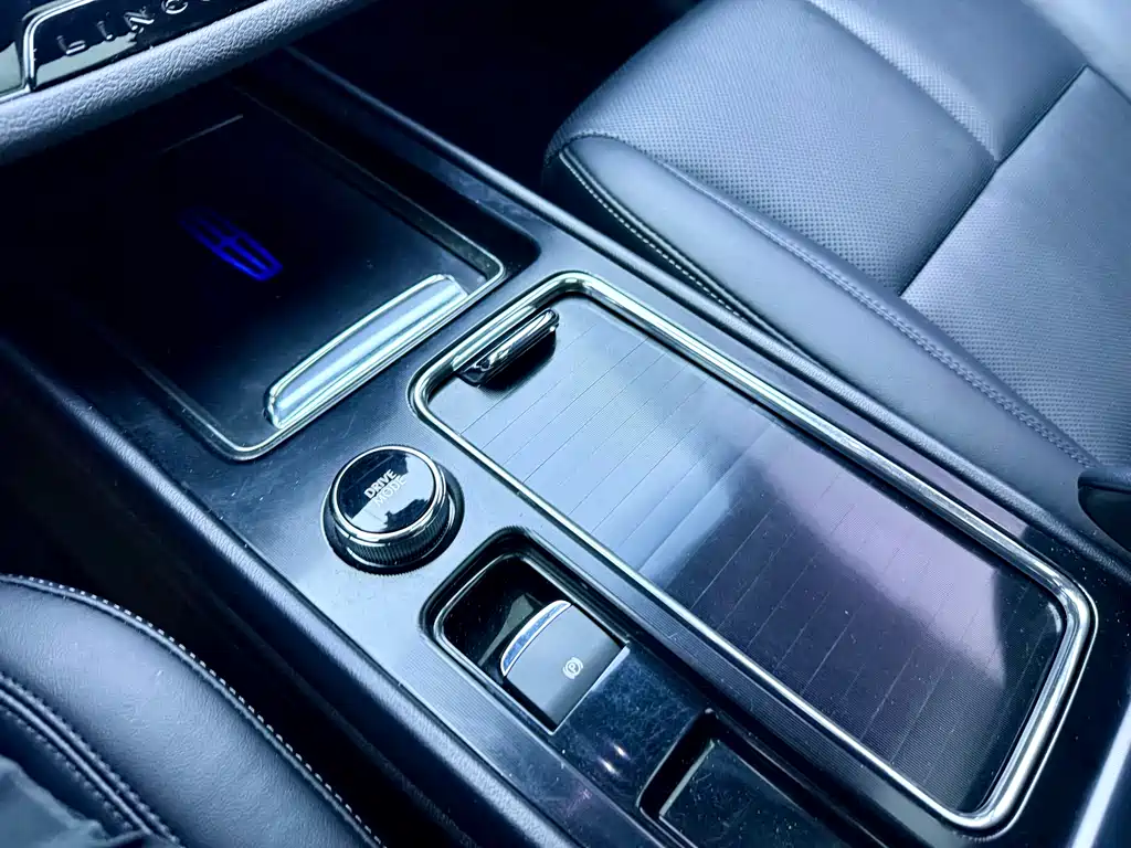 Lincoln Corsair 2020 — фото 16