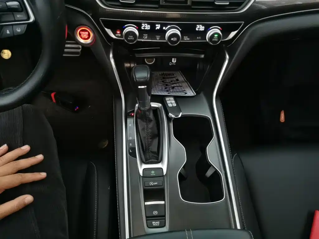 Honda Accord 2022 — фото 14