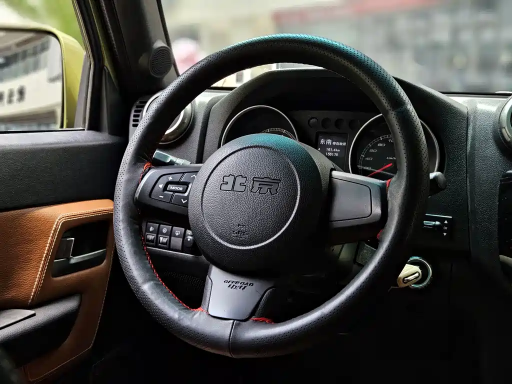 BAIC BJ40 2016 — фото 11