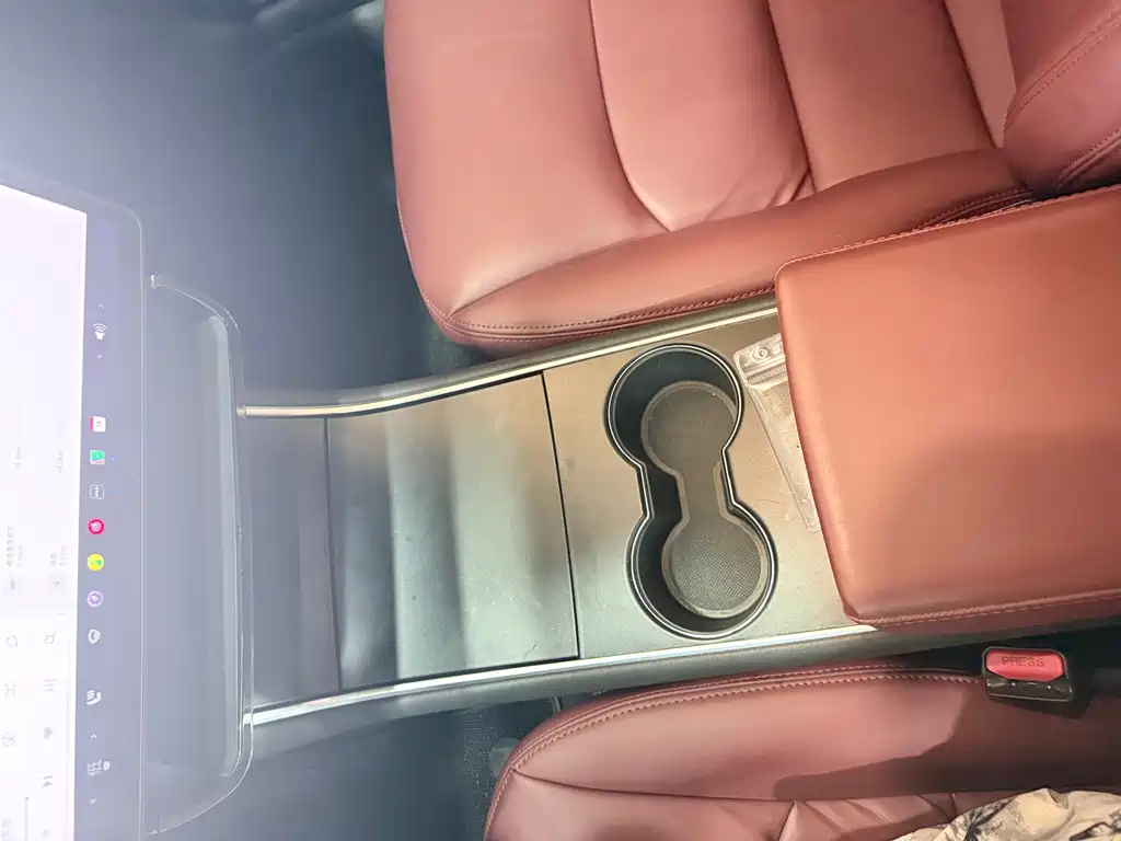 Tesla Model 3 2020 — фото 11