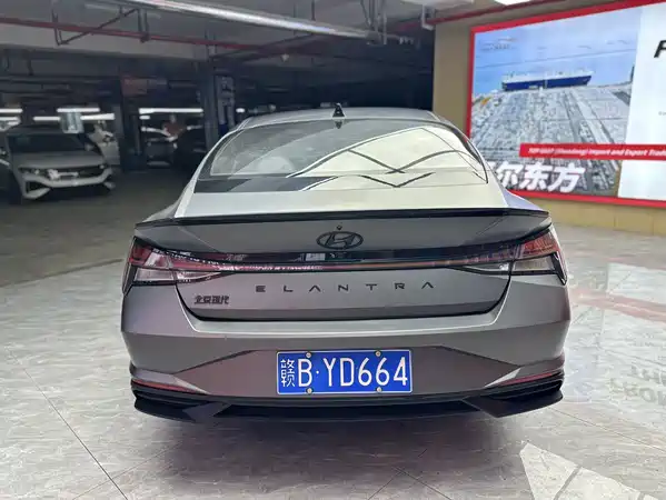 Hyundai Elantra 2023