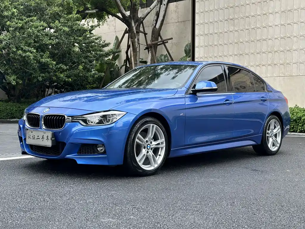 BMW 3 Series 2019 — фото 1