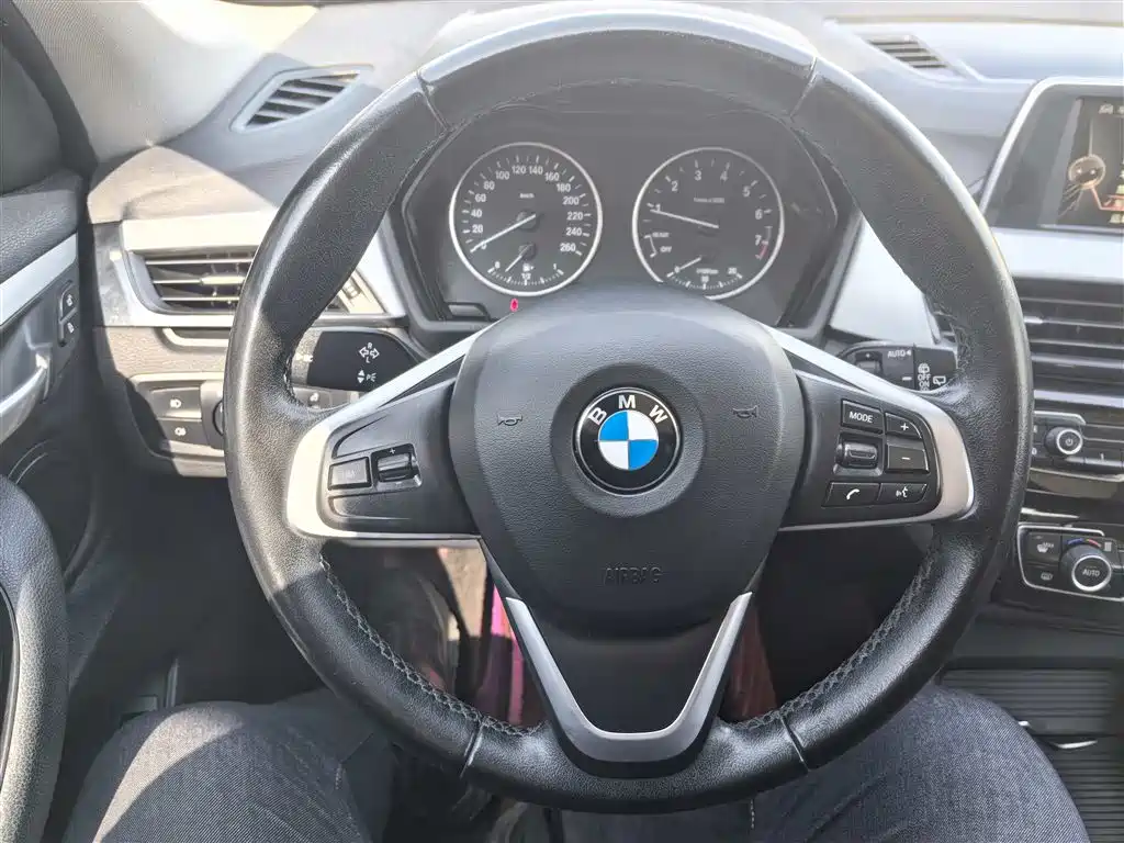 BMW X1 2016 — фото 19