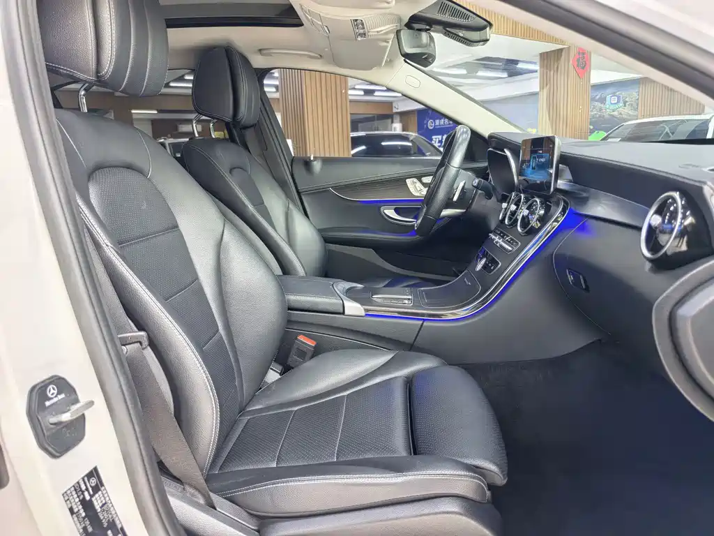 Mercedes-Benz C-Class 2022 — фото 13