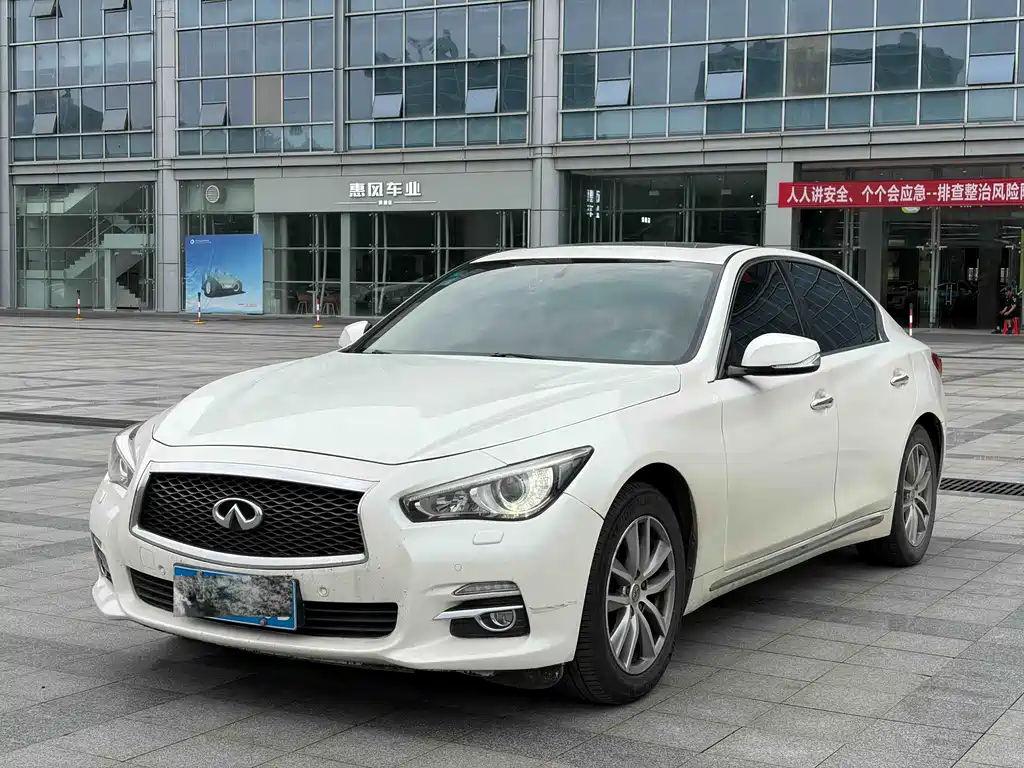 Infiniti Q50L 2017 — фото 1
