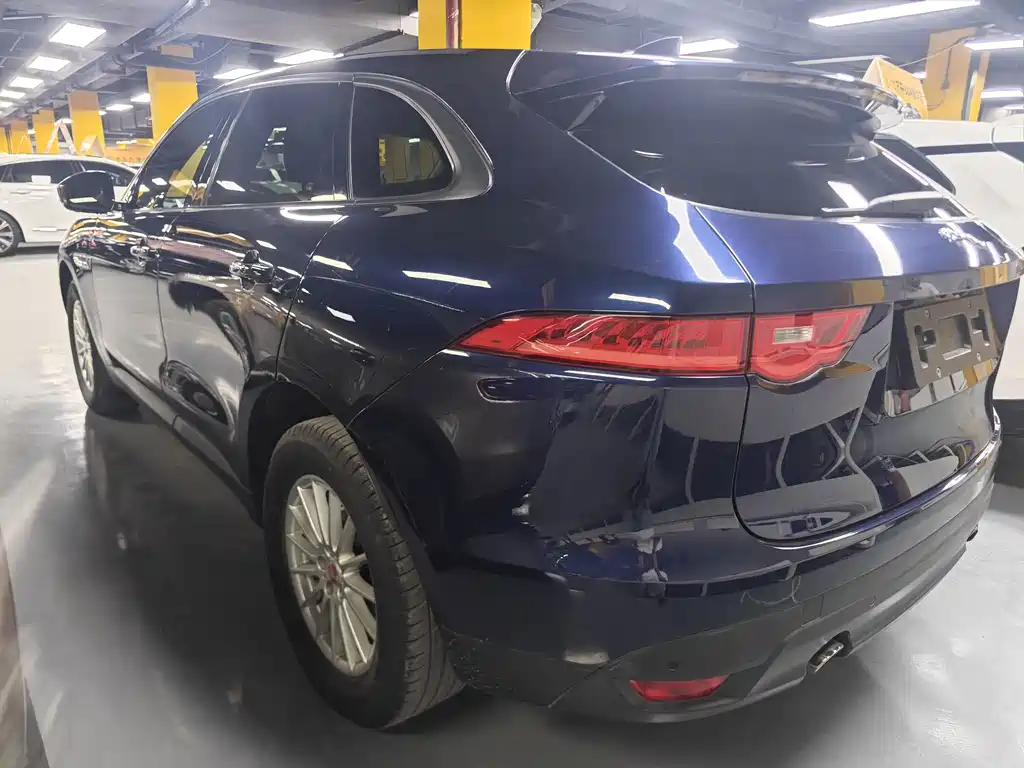 Jaguar F-PACE 2017 — фото 9