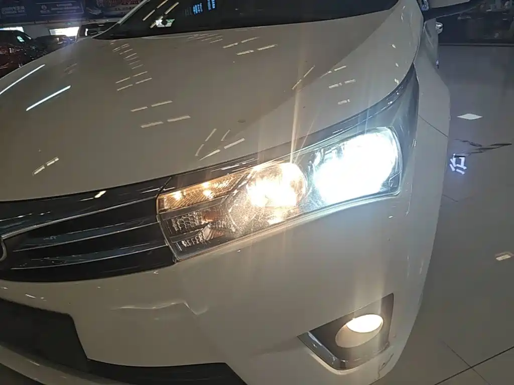 Toyota Corolla 2016 — фото 24