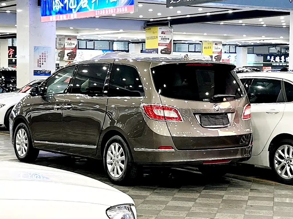 Buick GL8 2013