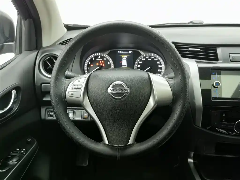 Nissan Terra 2019 — фото 11