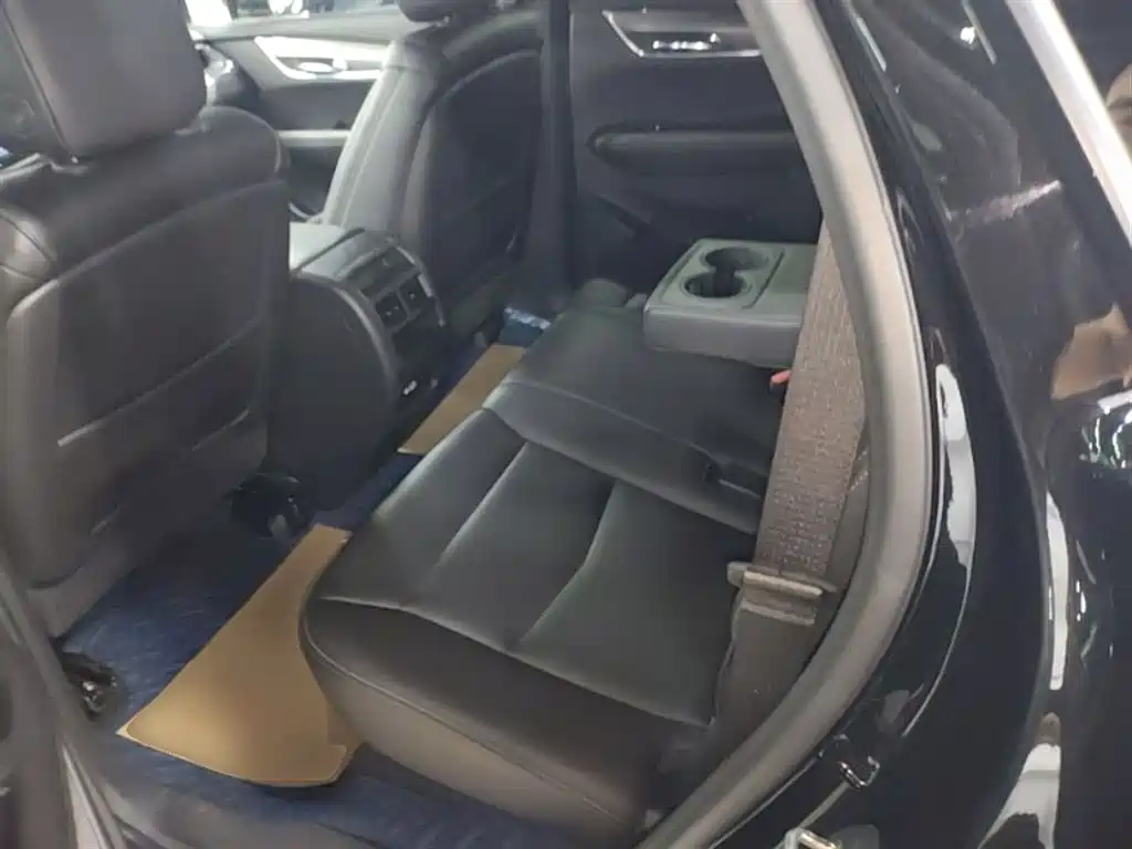Cadillac XT5 2020 — фото 17
