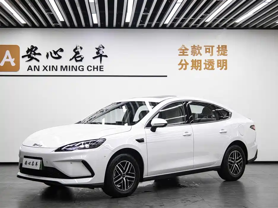 BYD Seal 05 DM-i 2025 — фото 1