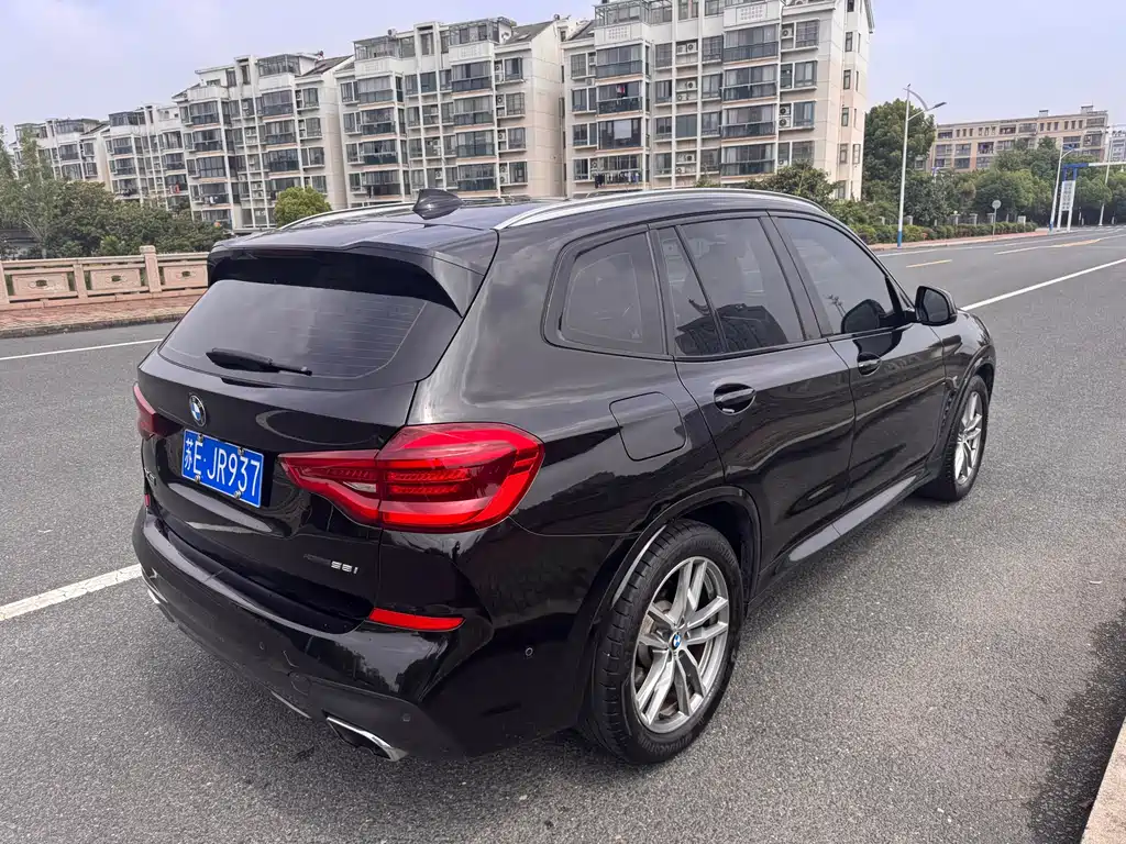 BMW X3 2018 — фото 8