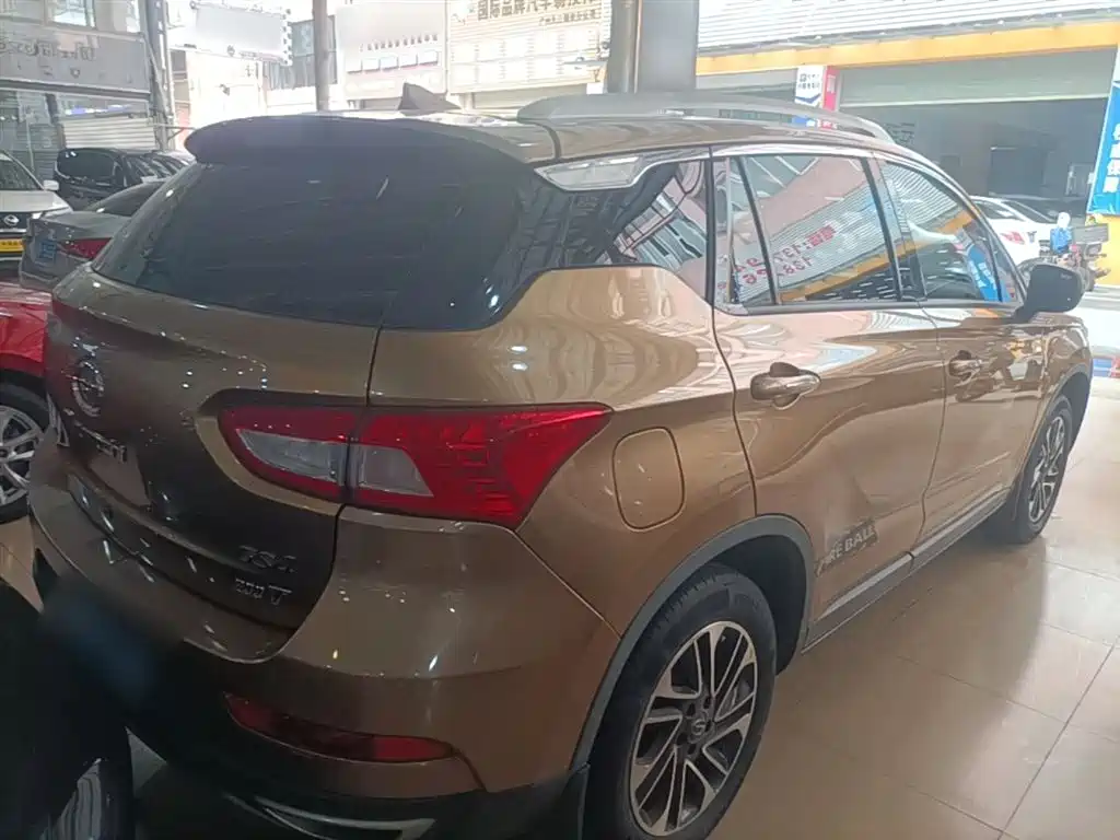 GAC Motor Trumpchi GS4 2015 — фото 7