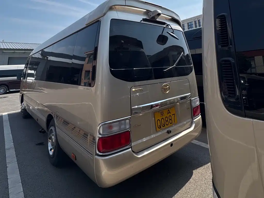 Toyota Coaster 2020