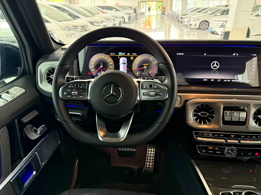 Mercedes-Benz G-Class 2023 — фото 14