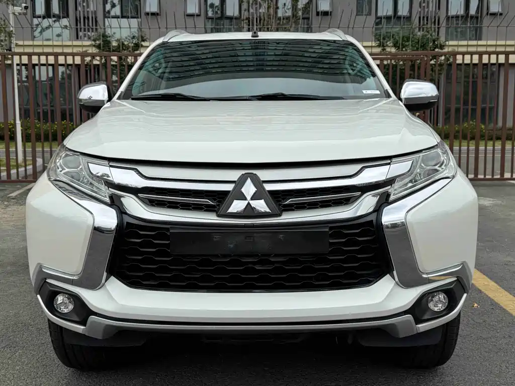 Mitsubishi Pajero Sport 2019 — фото 2