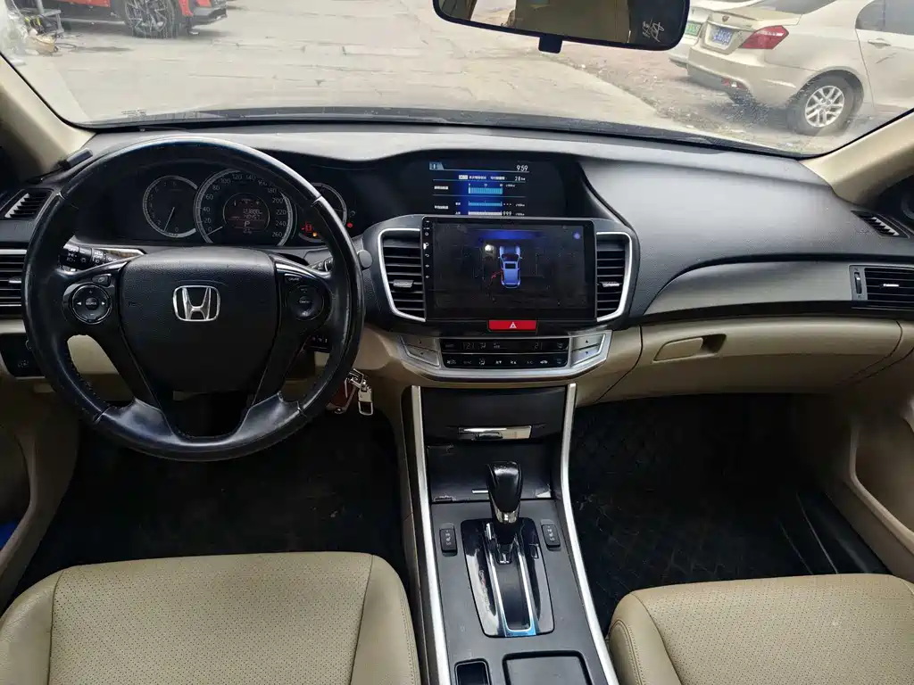 Honda Accord 2015 — фото 6