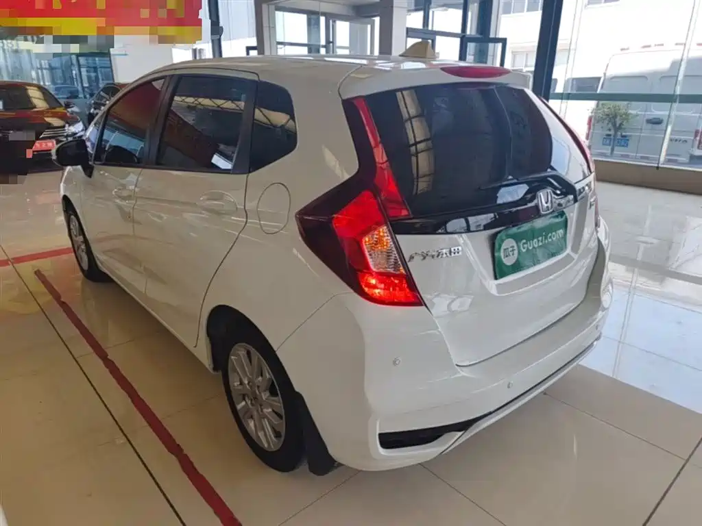 Honda Fit 2019 — фото 5