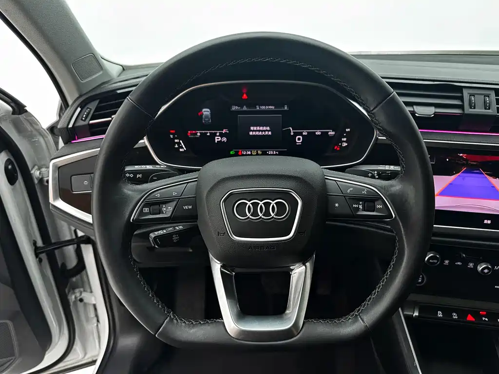 Audi Q3 2023 — фото 15