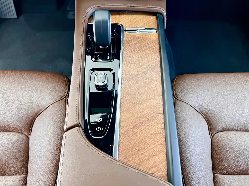 Volvo S90 2025 — фото 16