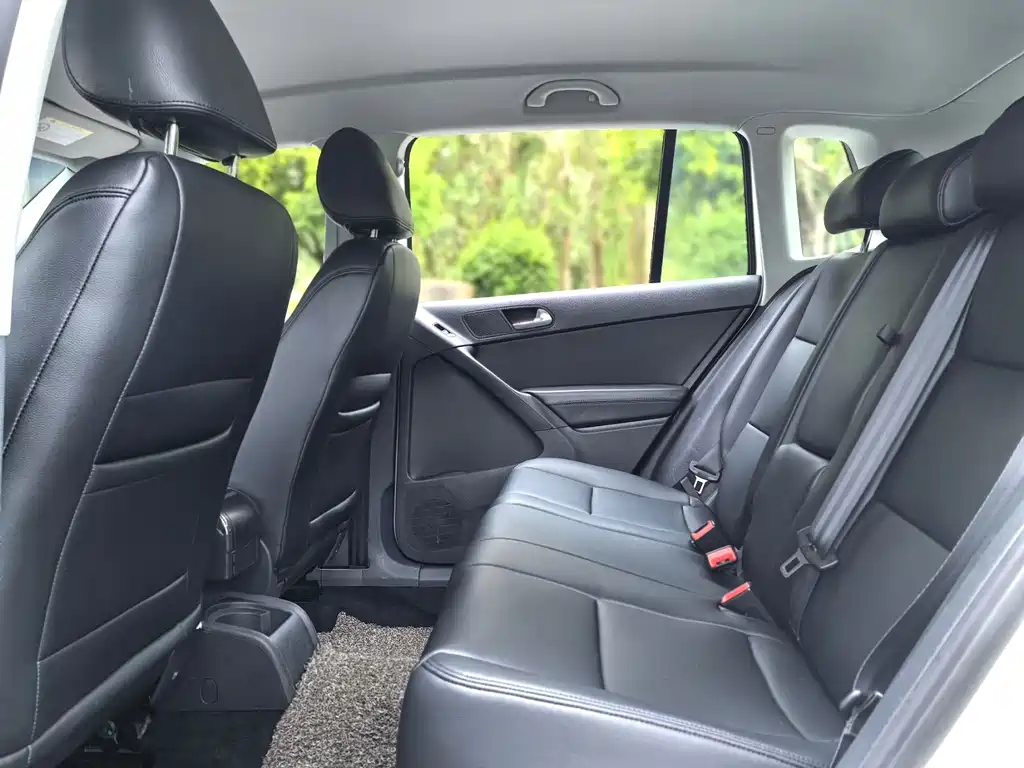 Volkswagen Tiguan 2015 — фото 10