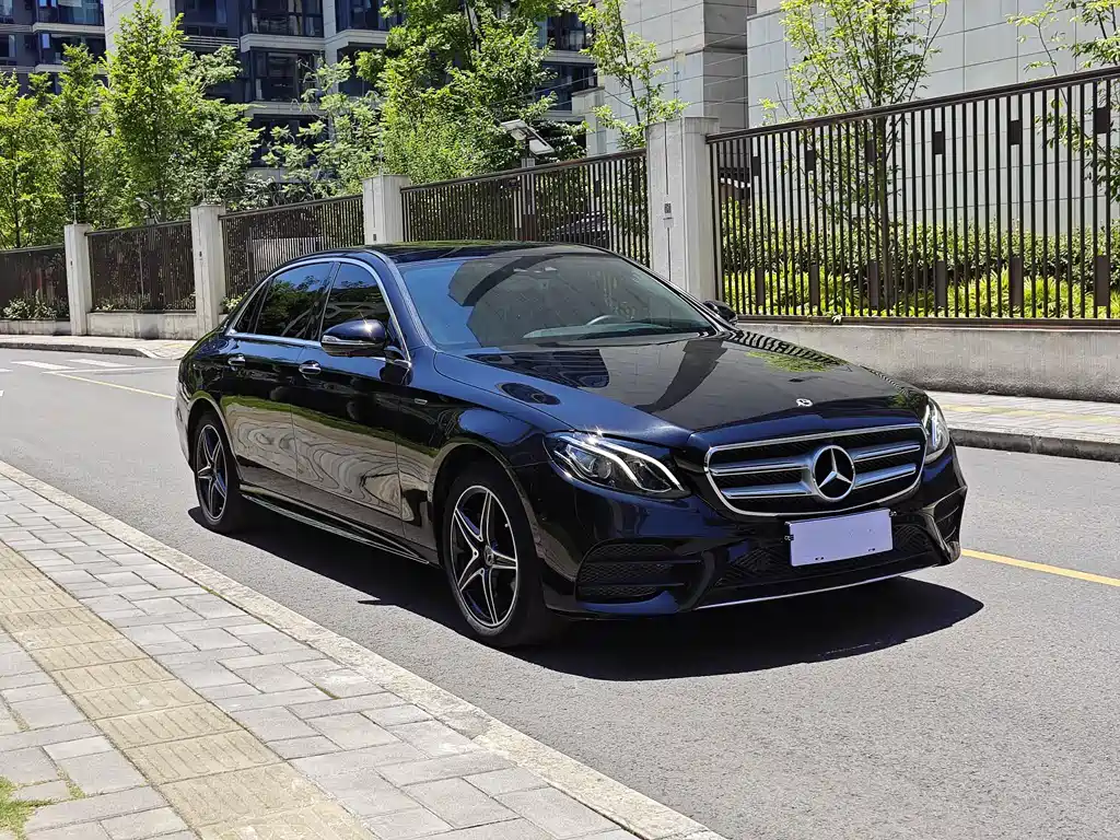 Mercedes-Benz E-Class 2020 — фото 3