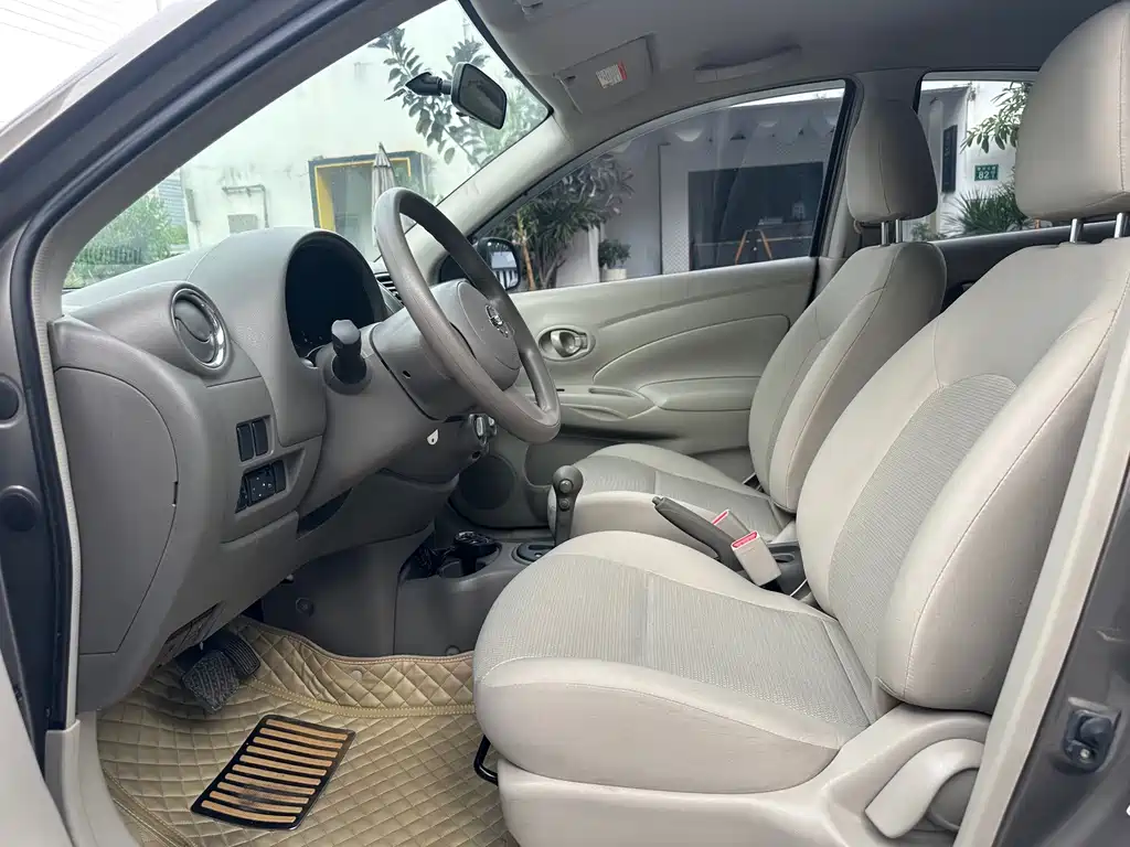 Nissan Sunny 2013 — фото 10