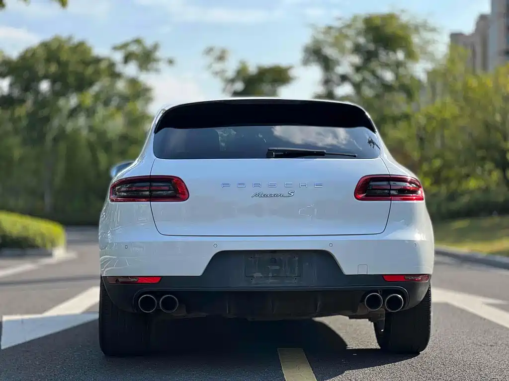 Porsche Macan 2016 — фото 12