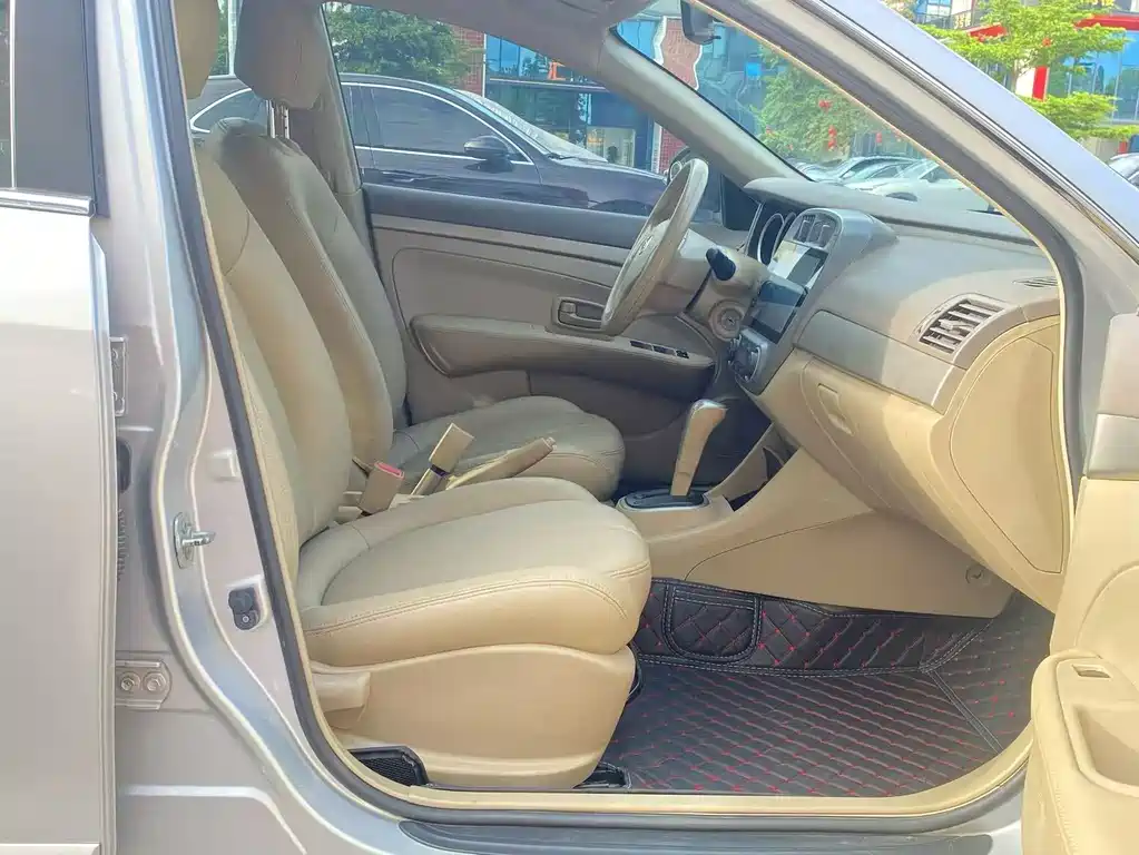 Nissan Sylphy 2016 — фото 13